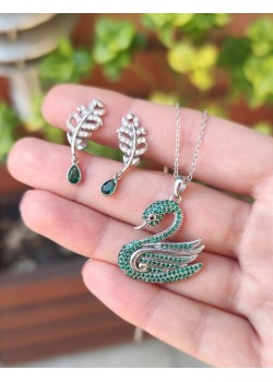 Peridot taşlı kuğu motif gümüş kolye 