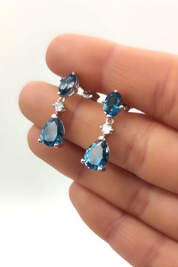 Topaz ve Mozanite taşlı gümüş küpe çifti