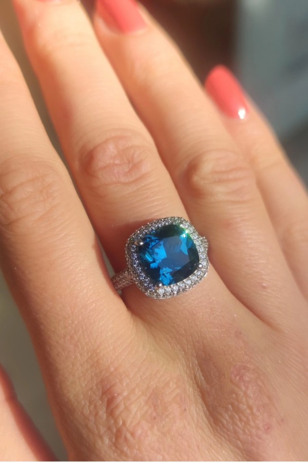 Topaz ve Mozanite taşlı gümüş yüzük 