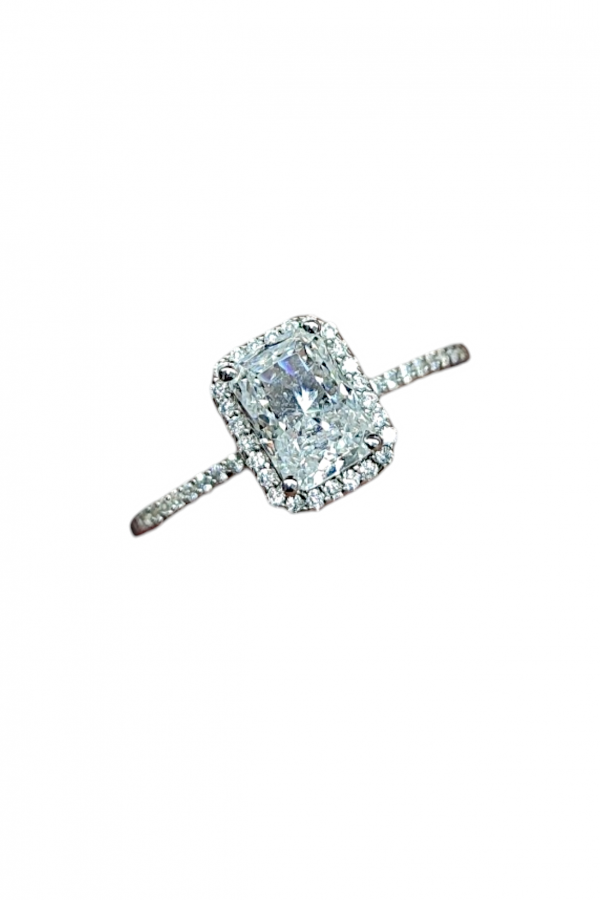 Mozanite taşlı gümüş yüzük 