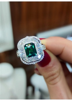 Mozanite ve zümrüt taşlı gümüş yüzük