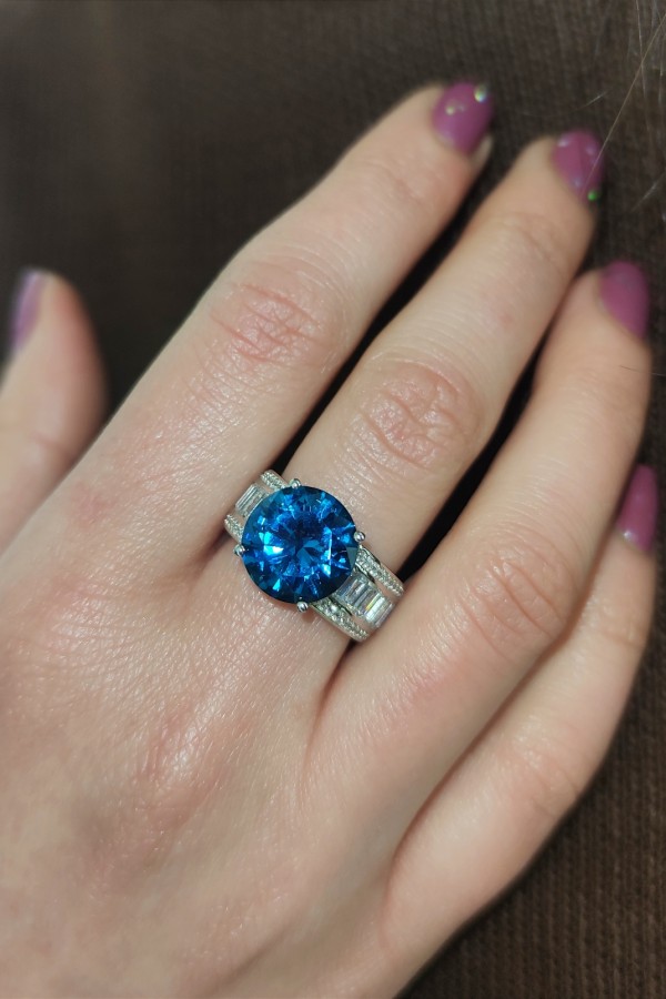 Mozanite ve London Blue Topaz taşlı gümüş yüzük